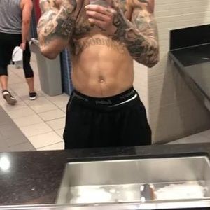 Meet your Posher, Dermonty